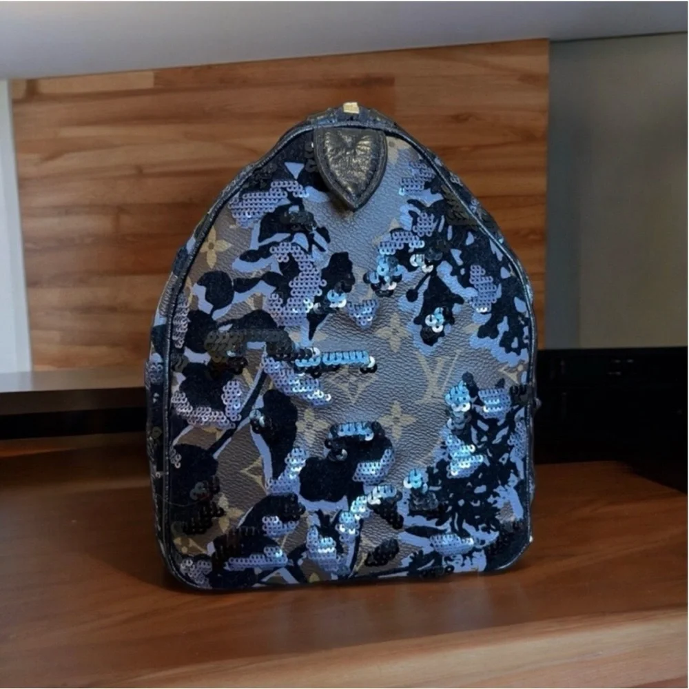 Louis Vuitton Monogram Fleur De Jais Sequin Speedy 30 Bag It is a stunning bag!